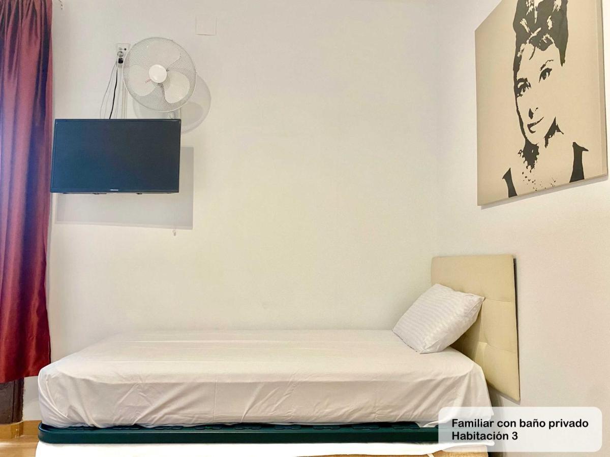 Gran Via Sol Rooms Мадрид Экстерьер фото