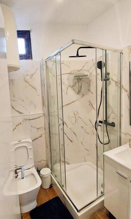 Gran Via Sol Rooms Мадрид Экстерьер фото